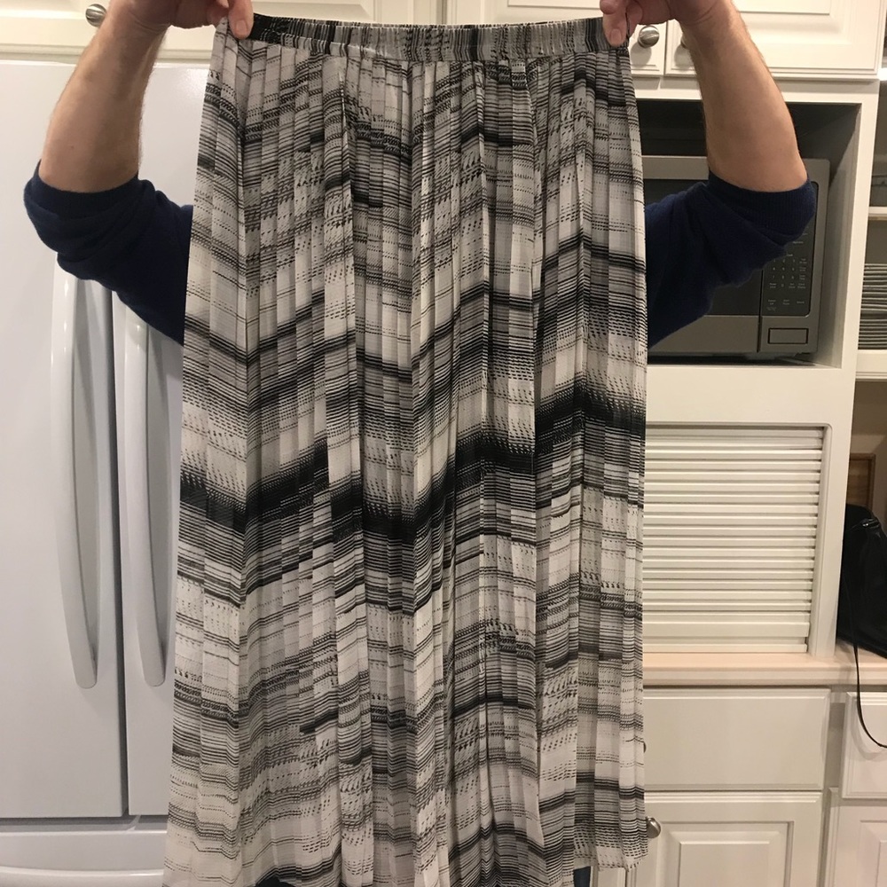 Club Monaco black and white striped maxi skirt 6